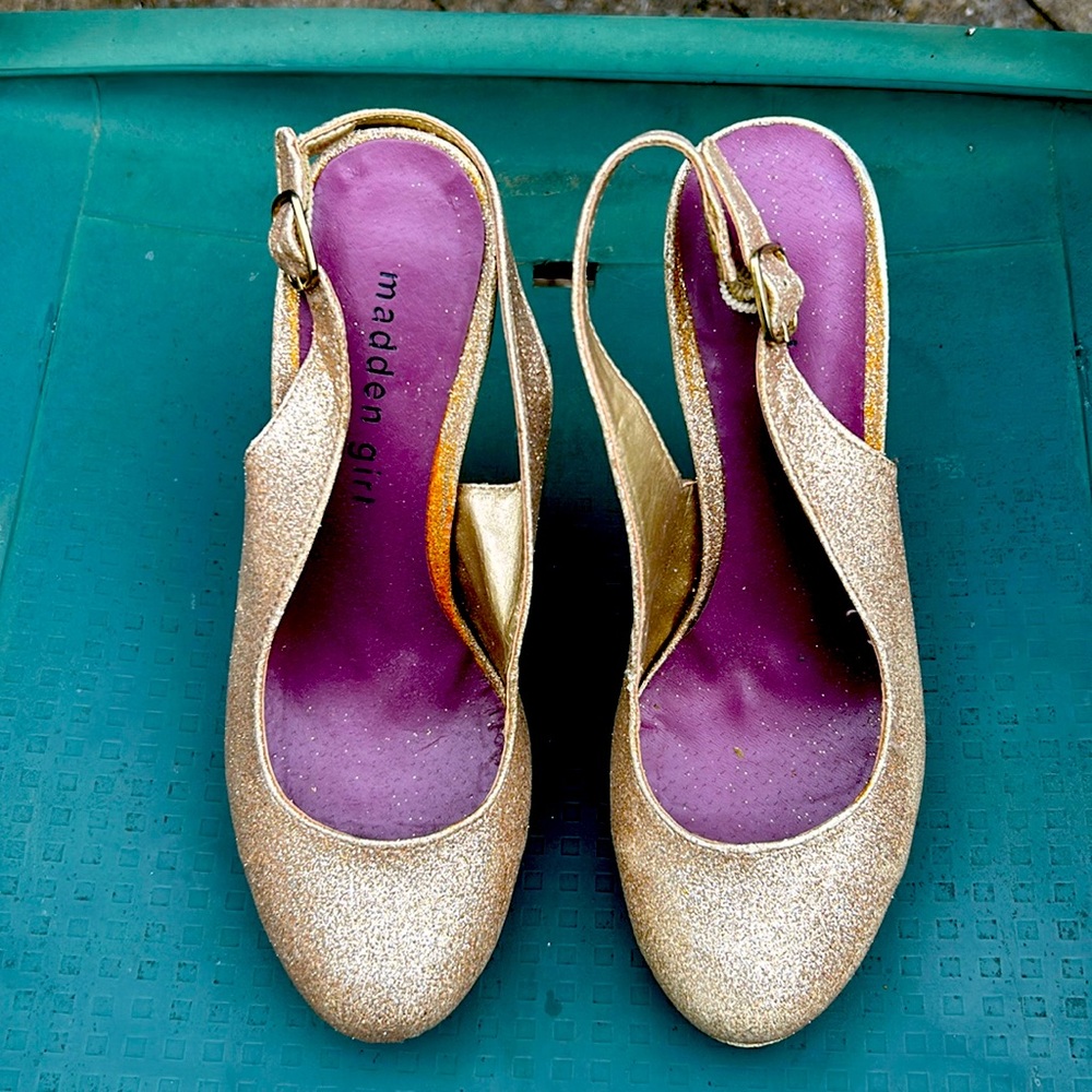Madden girl gold sparkle sling back shoes